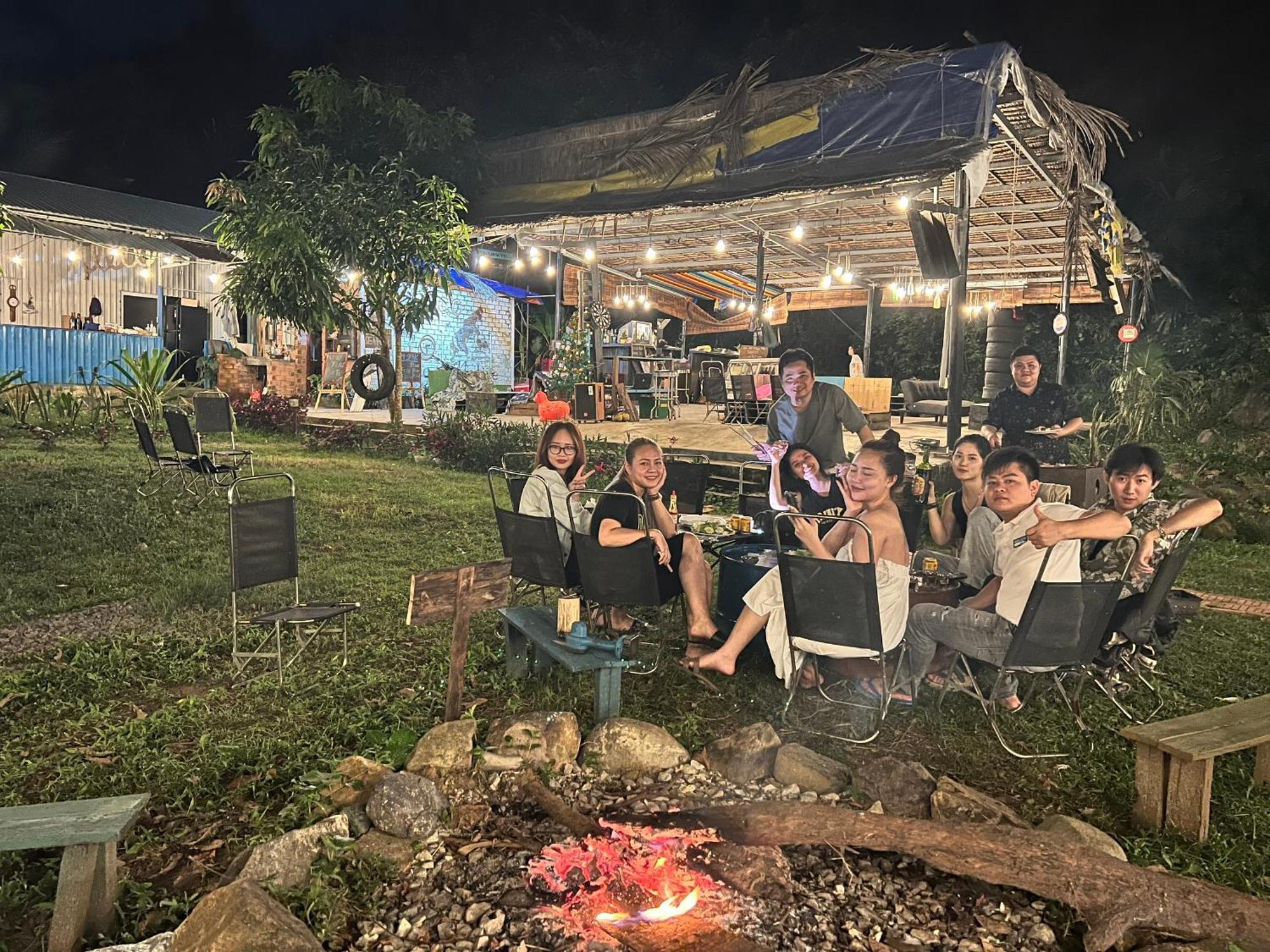 Con Dao Backpacker - Loco Camping Chi Khu Co Ong Buitenkant foto
